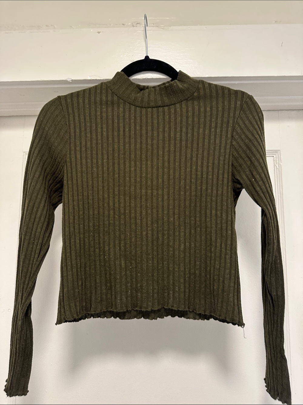 Ribbed Mock Neck Long Sleeve Top in Olive